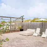 Neptunus Aparthotel 4*